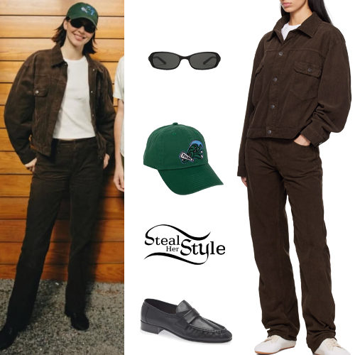 Kendall Jenner: Brown Jacket and Pants