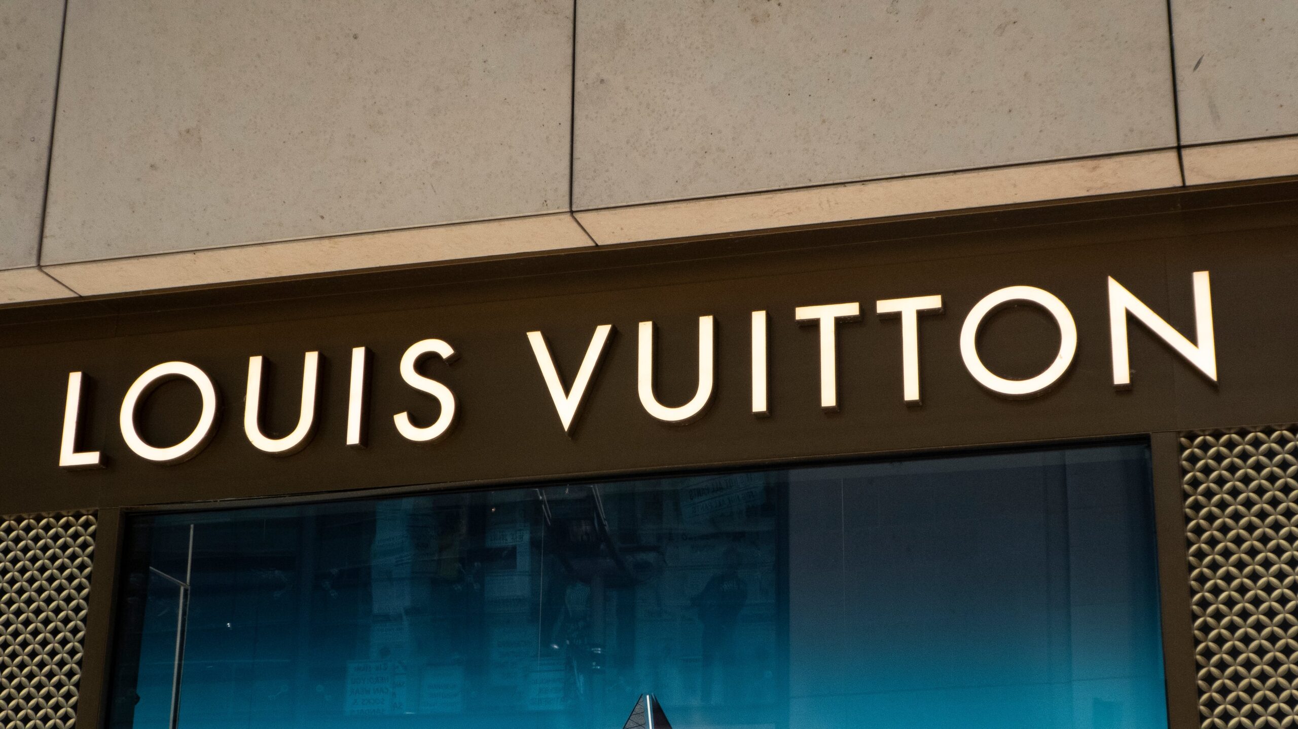 Louis Vuitton in Talks with Cheng Family for Hong Kong Mega-Store