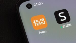 Temu, Shein See US Sales Surge Ahead of Small-Parcel Tariff