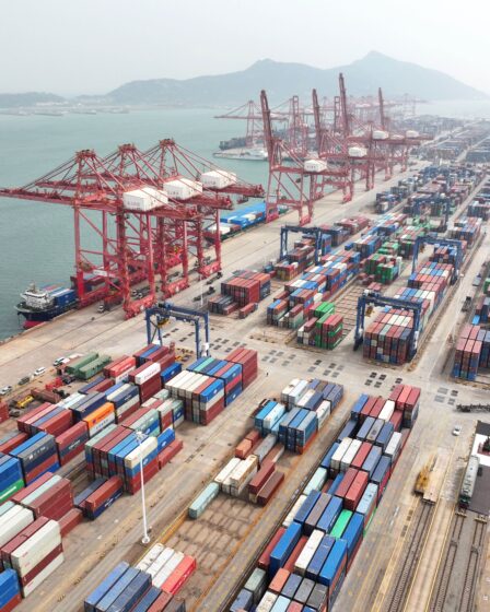 US Raises Charges on Small Parcels, Targeting Chinese Retailers